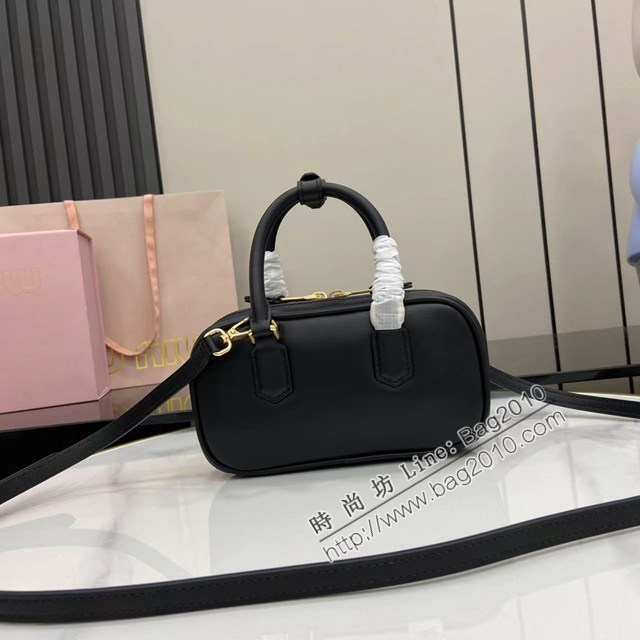 MIU MIU專櫃繆繆經典款迷你保齡球包Arcadie皮革迷你手袋 jh2842型號：5BP088